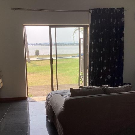 The Vaal Guesthouse Oranjeville Bagian luar foto