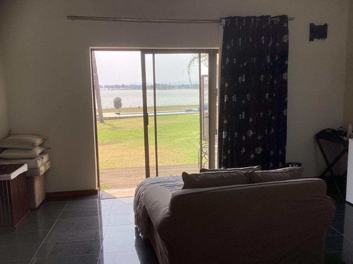 The Vaal Guesthouse Oranjeville Bagian luar foto
